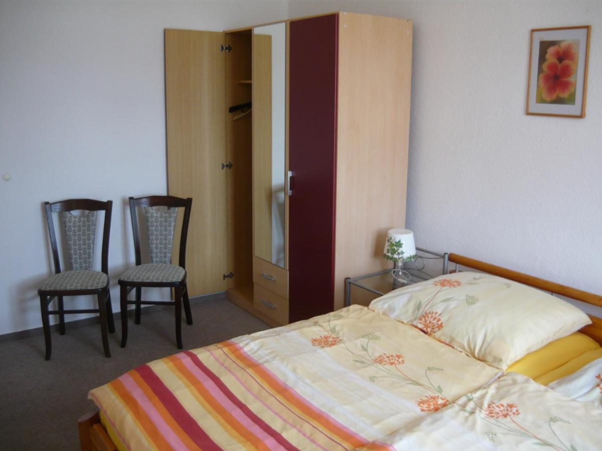 Uns Luett Wohnung Nossentiner Huette Exterior photo
